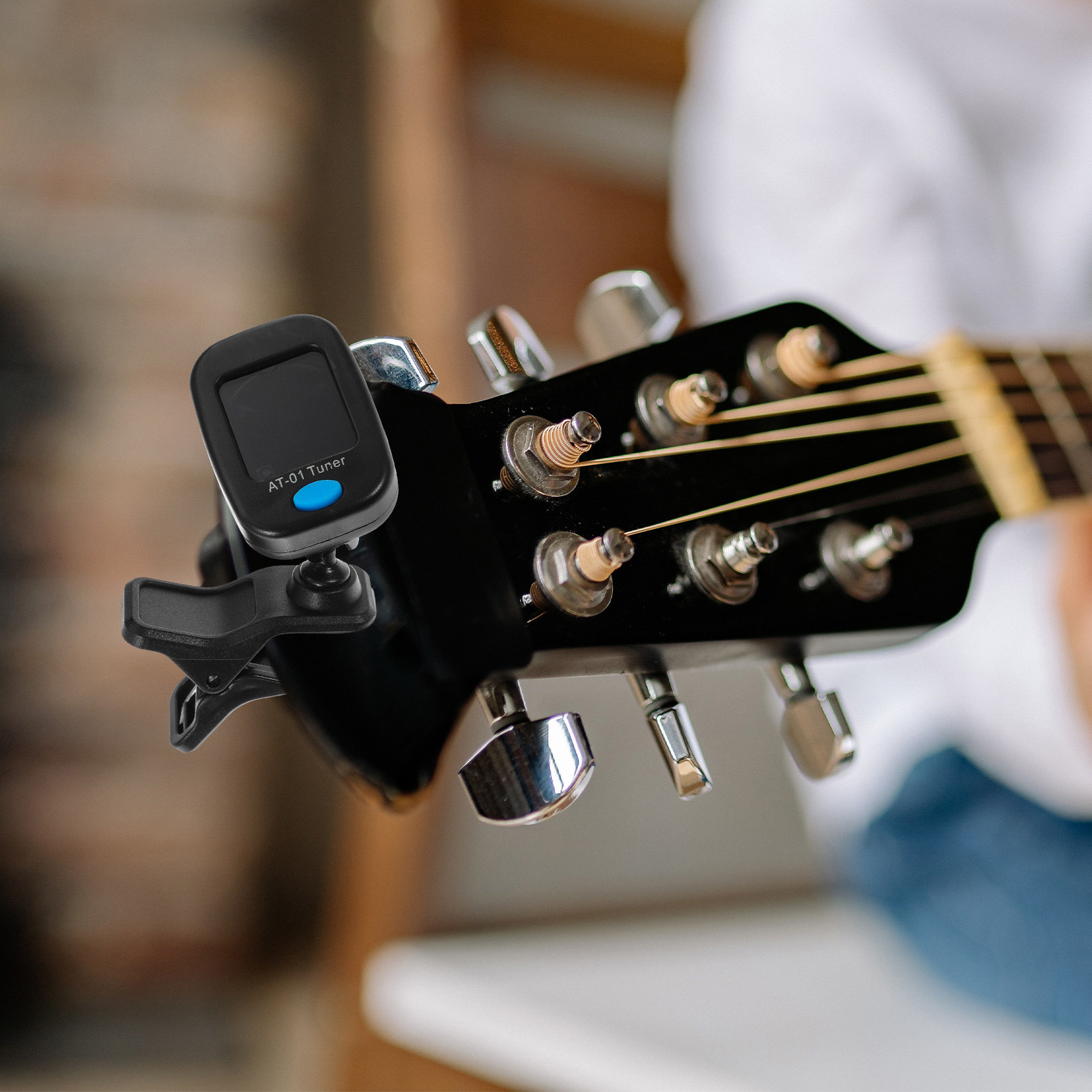 ギター、バイオリン、ウクレレ、ベース用ユニバーサルチューナー - Guitar Tuner Clip のレビューと価格